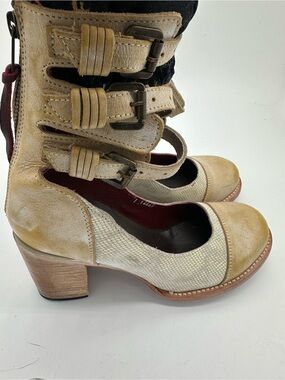 Freebird Yellow Bonnie snake 🐍 Buckled Mid-Heel